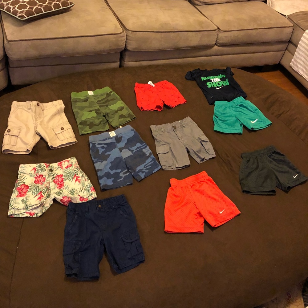 Bundle of 11 pieces of shorts and 1 T-shirt